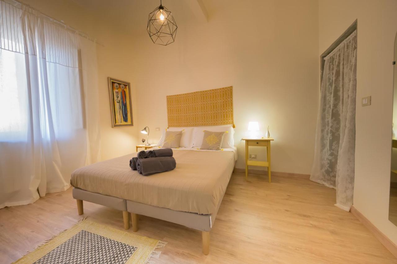 B&B In Acquaviva Ливорно Экстерьер фото