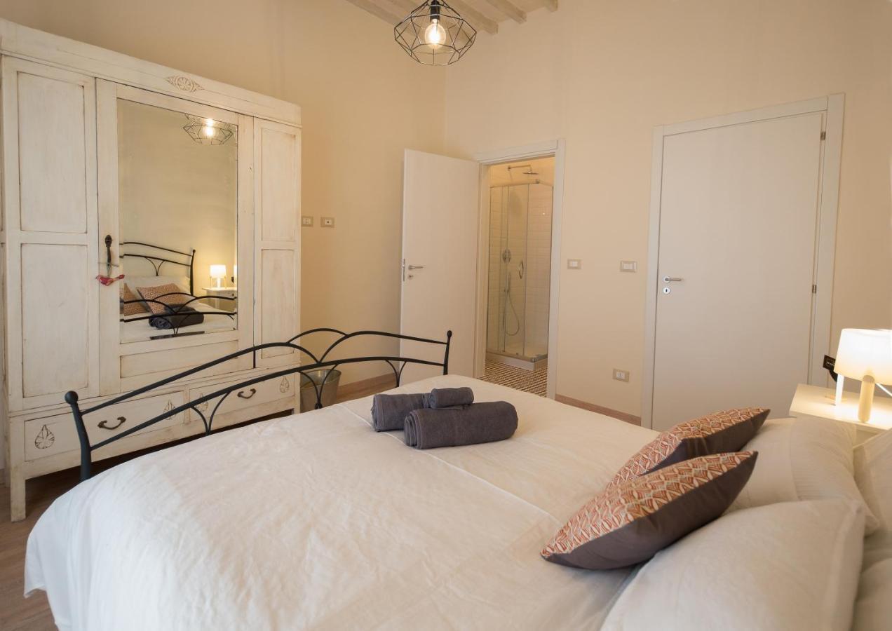 B&B In Acquaviva Ливорно Экстерьер фото