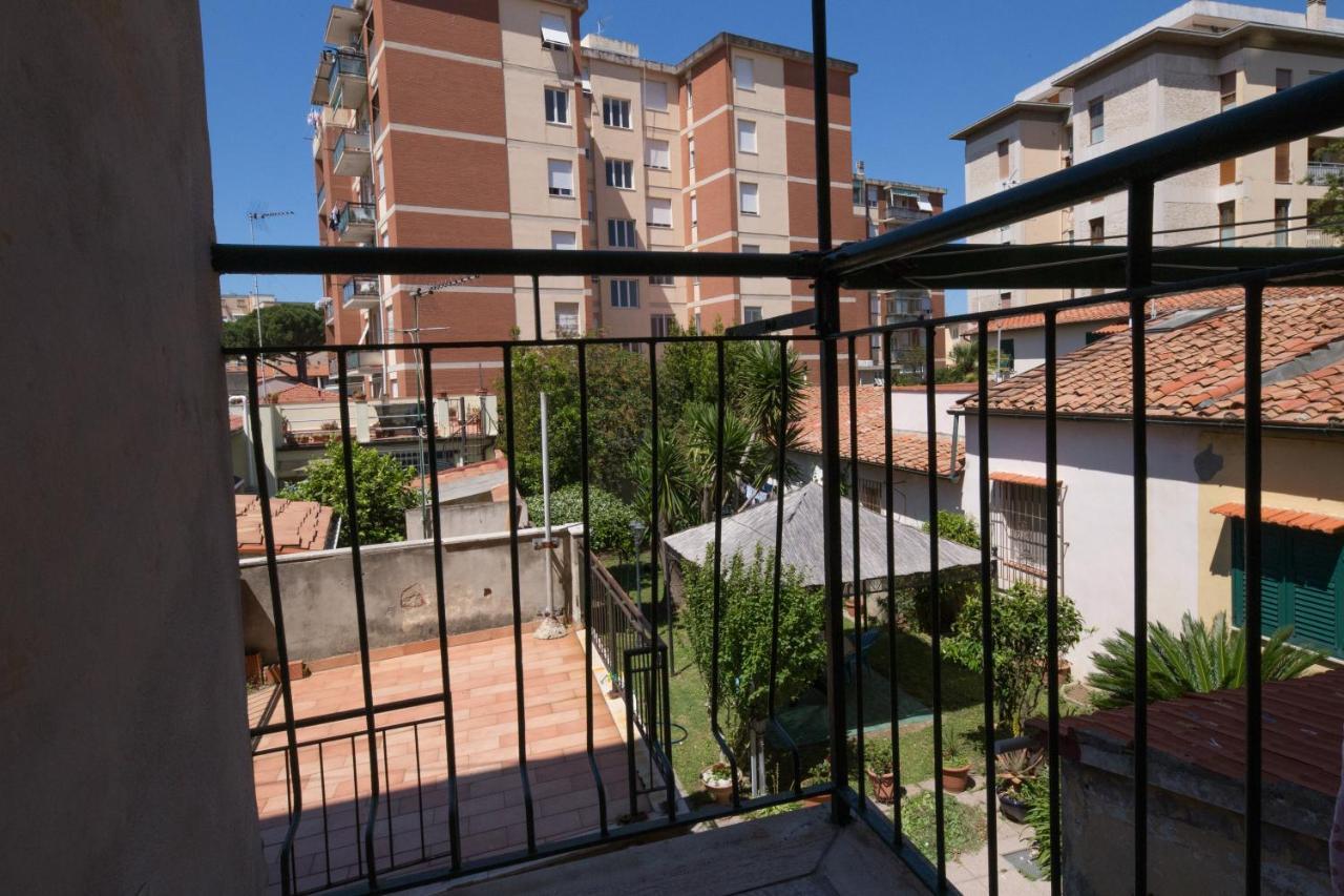 B&B In Acquaviva Ливорно Экстерьер фото